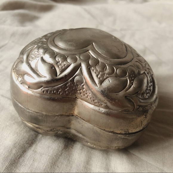 Antique Bohemian Artisan Heart Shaped Metal Tin - Picture 3 of 16